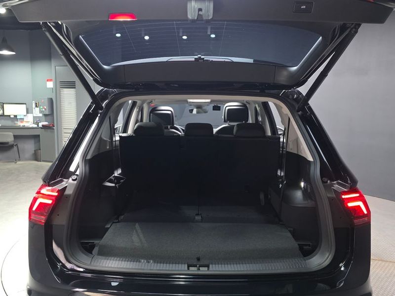 2023 Volkswagen Tiguan 2.0 TSI Prestige photo 20