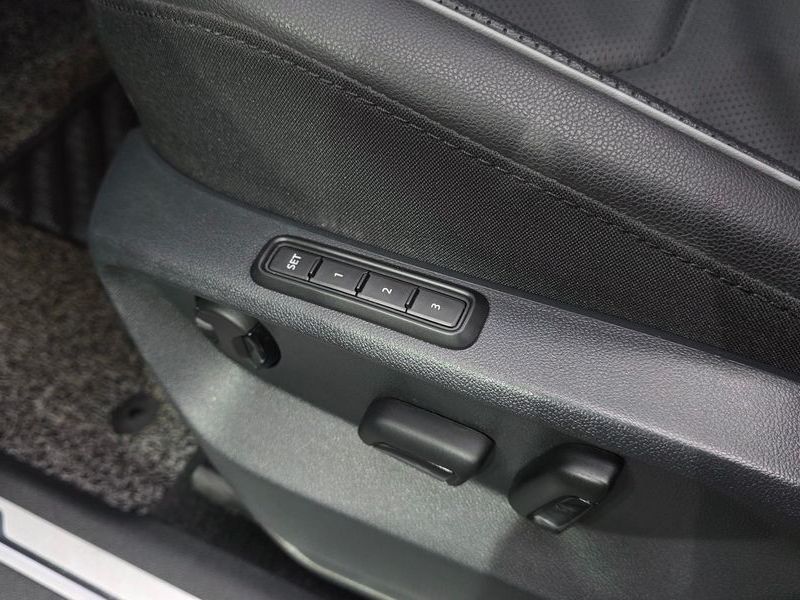 2023 Volkswagen Tiguan 2.0 TSI Prestige photo 28