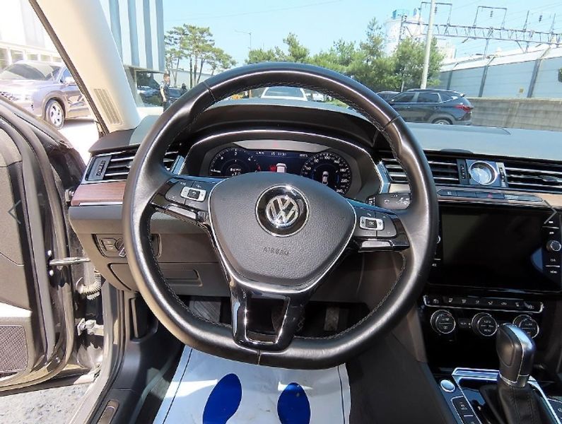2018 Volkswagen Passat 2.0 TDI Prestige photo 8