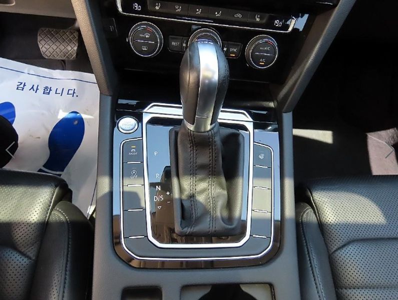 2018 Volkswagen Passat 2.0 TDI Prestige photo 11
