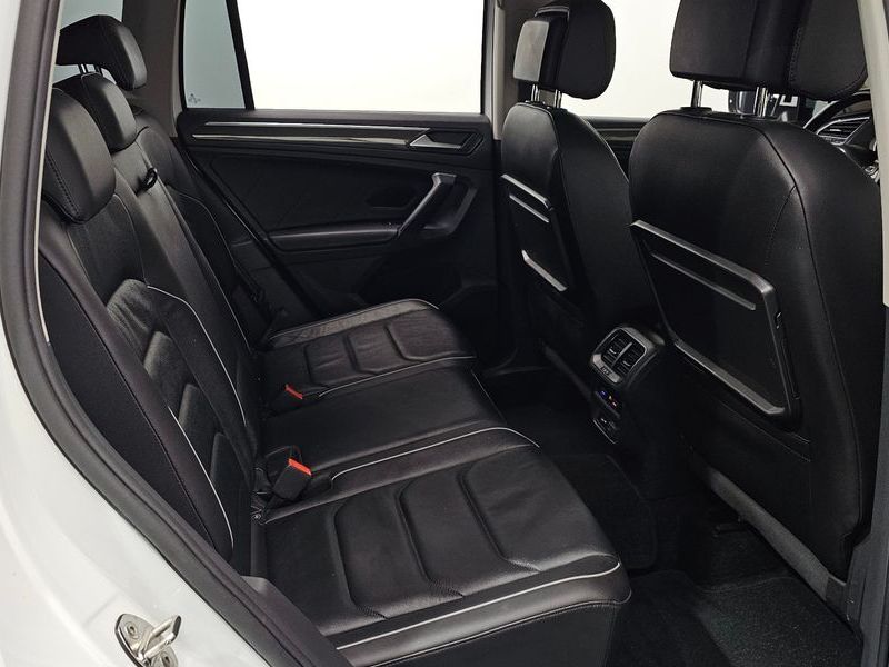 2020 Volkswagen Tiguan 2.0 TDI Premium photo 12