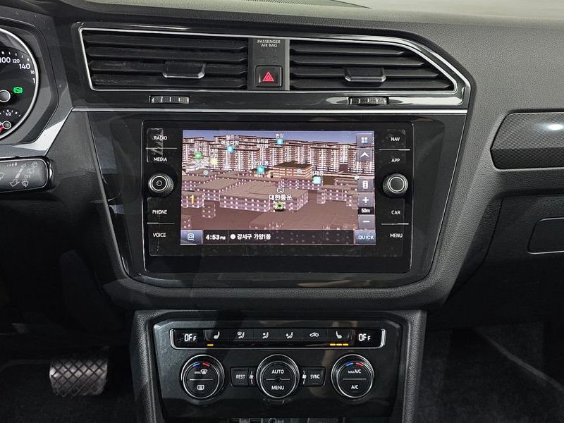2020 Volkswagen Tiguan 2.0 TDI Premium photo 14