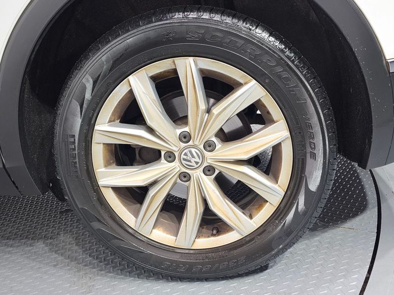2020 Volkswagen Tiguan 2.0 TDI Premium photo 21