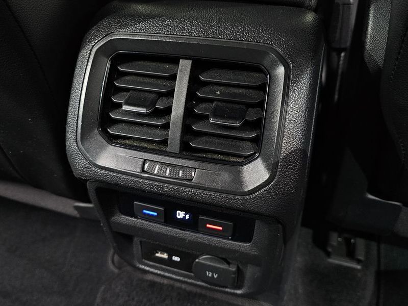 2020 Volkswagen Tiguan 2.0 TDI Premium photo 30
