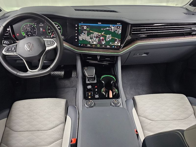 2026 Volkswagen Touareg 3.0 TDI Prestige photo 7