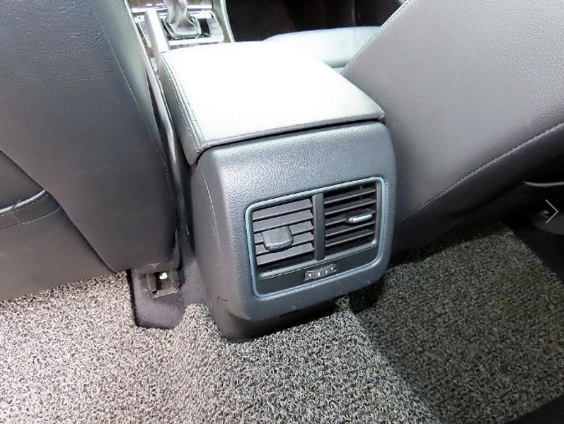 2014 Volkswagen Passat 2.0 TDI B7 photo 17