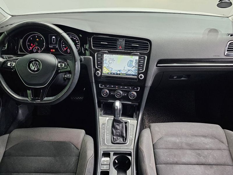 2016 Volkswagen Golf 2.0 TDI photo 7