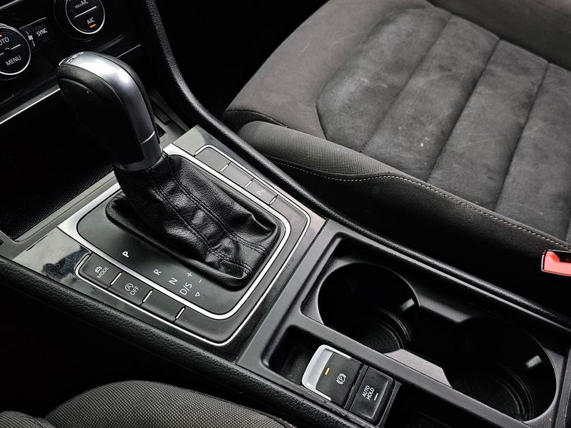 2016 Volkswagen Golf 2.0 TDI photo 9