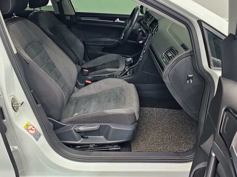 2016 Volkswagen Golf 2.0 TDI photo 12