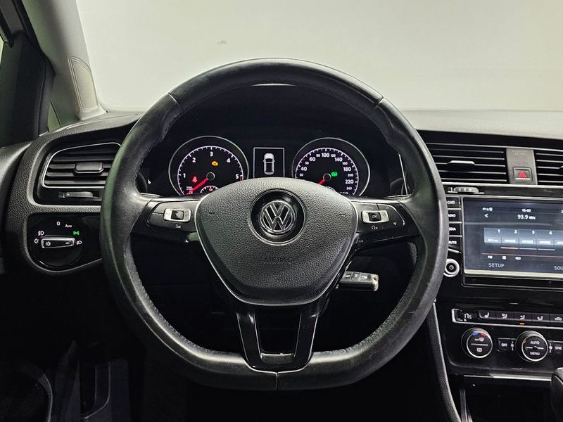 2016 Volkswagen Golf 2.0 TDI photo 14
