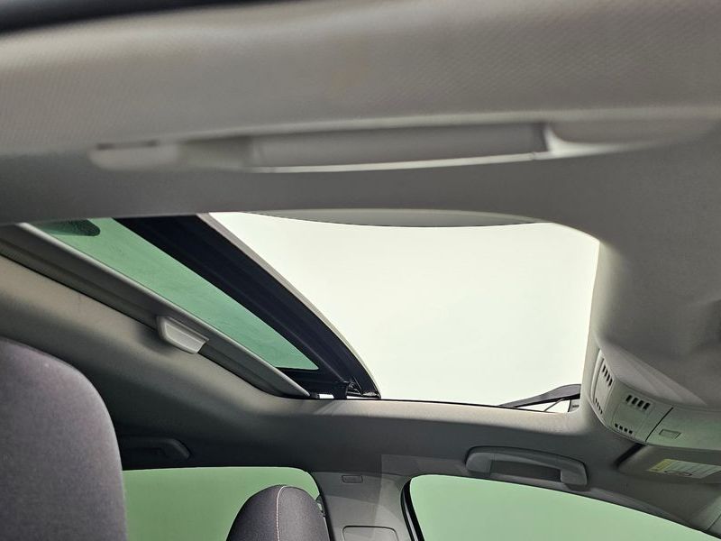 2016 Volkswagen Golf 2.0 TDI photo 17