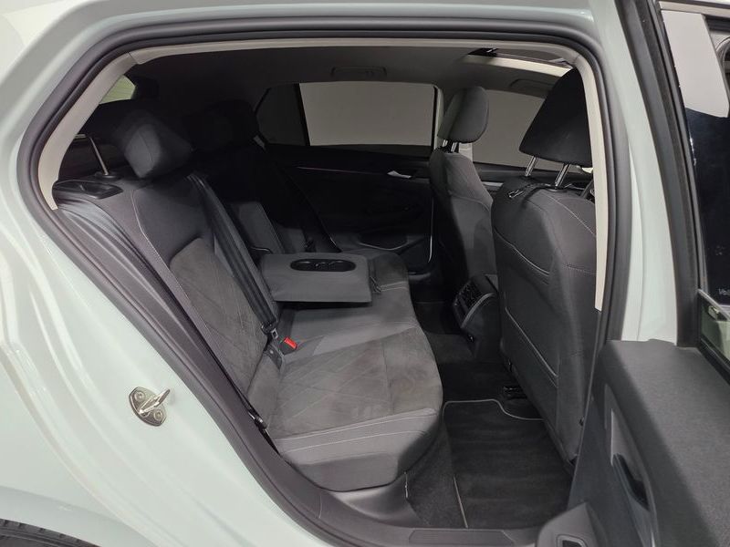 2022 Volkswagen Golf 2.0 TDI Prestige photo 17