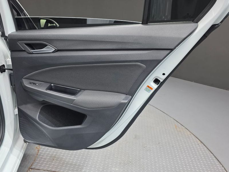 2022 Volkswagen Golf 2.0 TDI Prestige photo 25