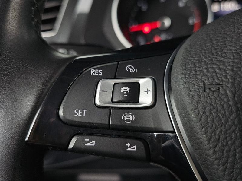 2020 Volkswagen Tiguan 2.0 TDI Premium photo 17