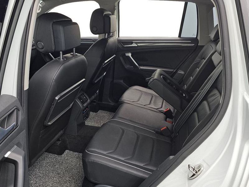 2020 Volkswagen Tiguan 2.0 TDI Premium photo 26