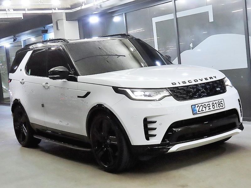 2025 Land Rover Discovery D350 Dynamic HSE photo 1