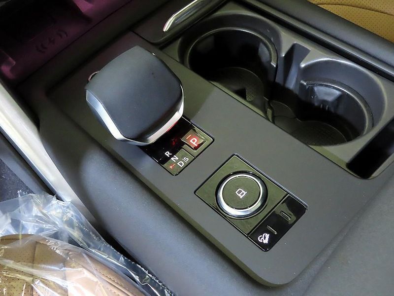 2025 Land Rover Discovery D350 Dynamic HSE photo 12