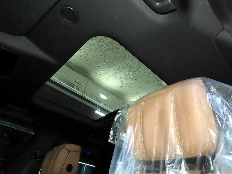 2025 Land Rover Discovery D350 Dynamic HSE photo 14