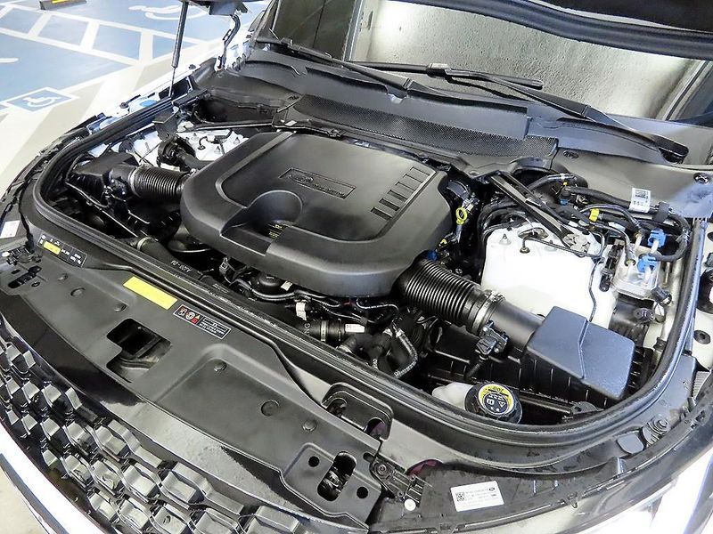 2025 Land Rover Discovery D350 Dynamic HSE photo 19
