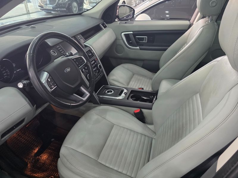 2016 Land Rover Discovery Sport 2.0 TD4 HSE Luxury photo 10