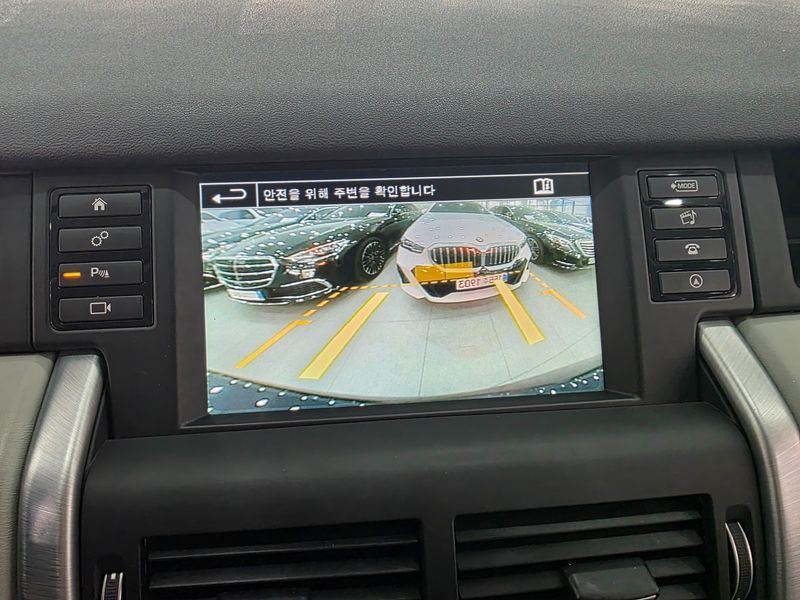 2016 Land Rover Discovery Sport 2.0 TD4 HSE Luxury photo 14
