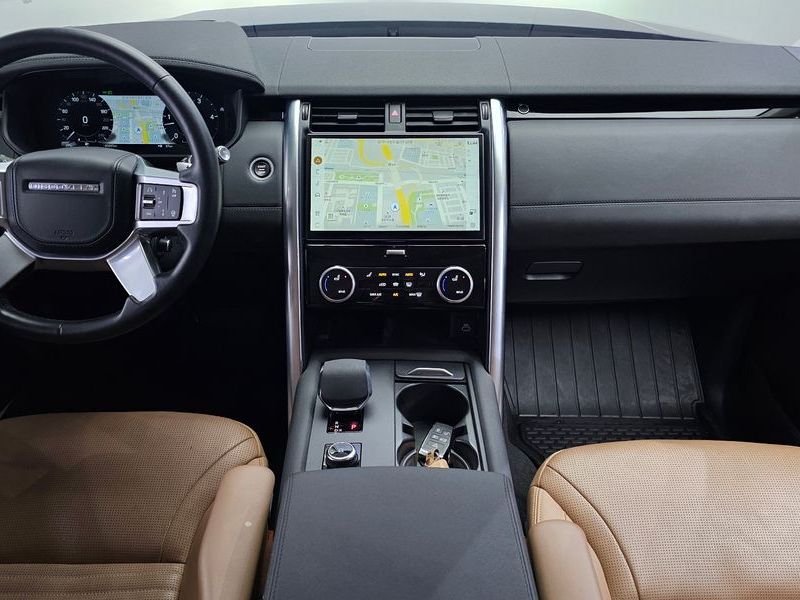 2022 Land Rover Discovery D300 HSE photo 7