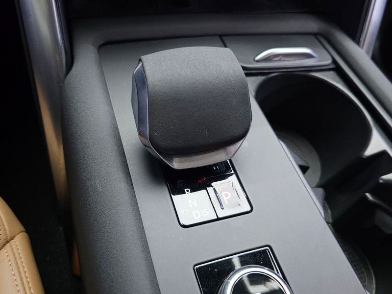 2022 Land Rover Discovery D300 HSE photo 9