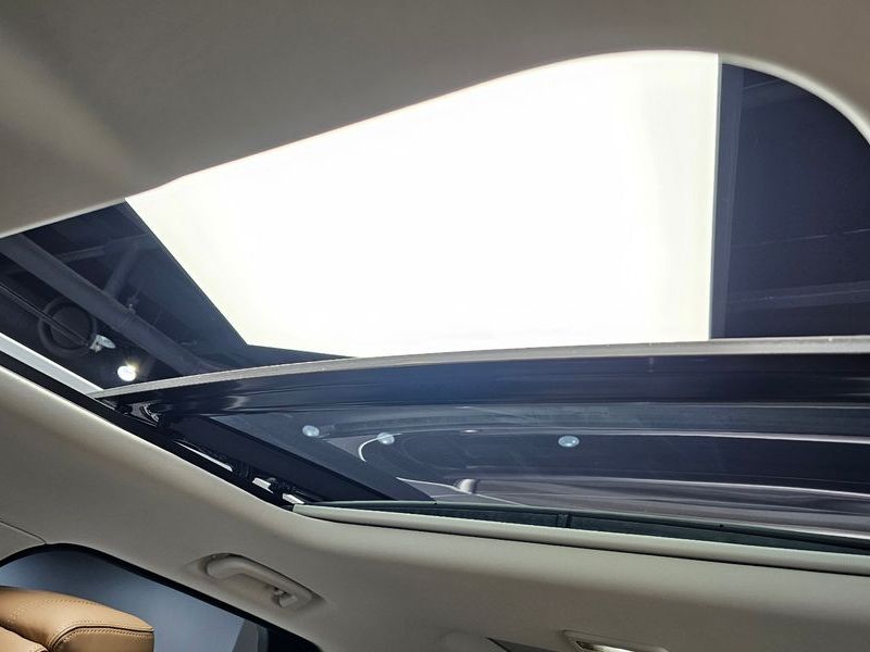 2022 Land Rover Discovery D300 HSE photo 16