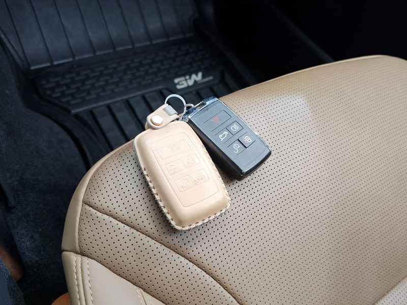 2022 Land Rover Discovery D300 HSE photo 18