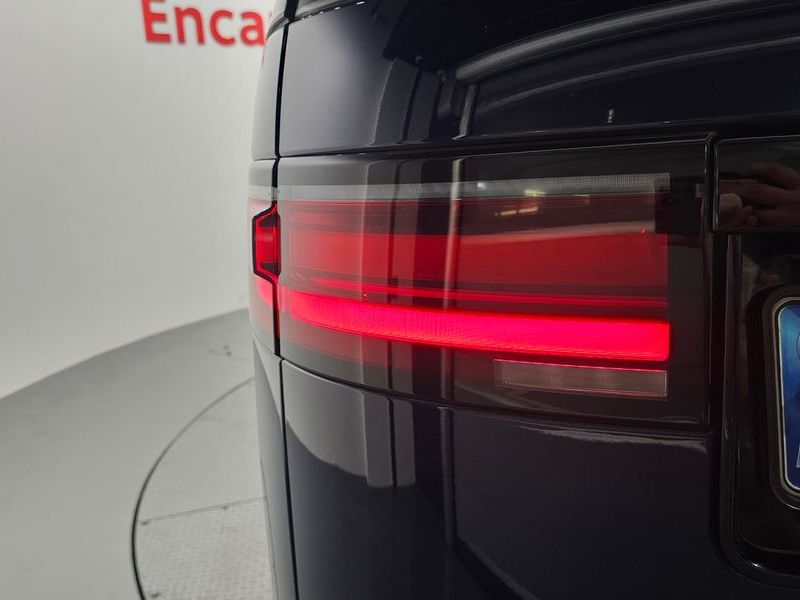 2022 Land Rover Discovery D300 HSE photo 23