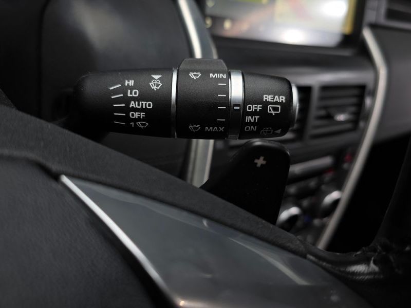 2018 Land Rover Discovery Sport 2.0 TD4 SE (150PS) photo 17