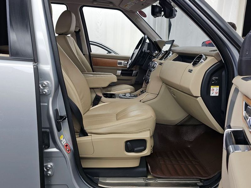 2012 Land Rover Discovery 3.0 SDV6 HSE photo 11