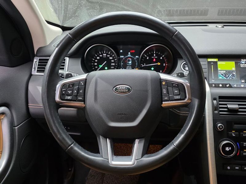 2019 Land Rover Discovery Sport 2.0 TD4 HSE Luxury photo 13