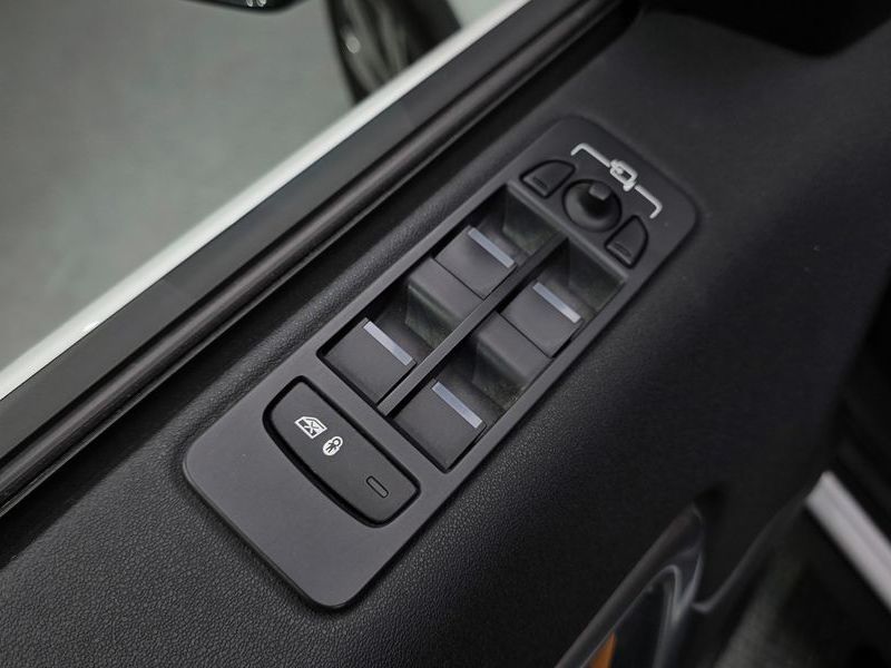 2019 Land Rover Discovery Sport 2.0 TD4 HSE Luxury photo 30