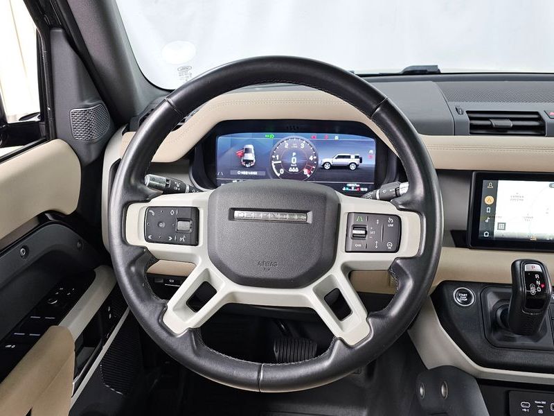 2020 Land Rover Defender 110 D240 SE photo 13