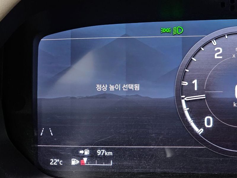 2020 Land Rover Defender 110 D240 SE photo 30