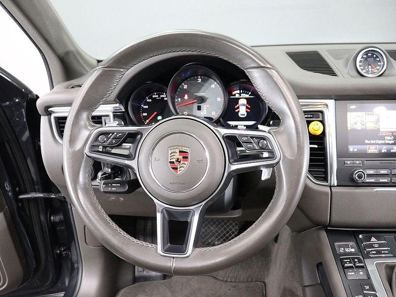 2017 Porsche Macan 3.0 S Diesel 95B photo 12