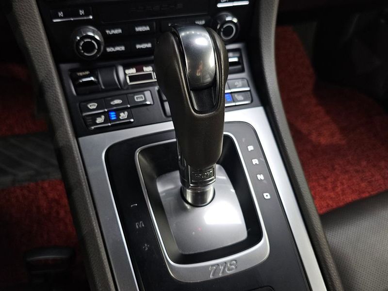 2018 Porsche 718 S 2.5 photo 9