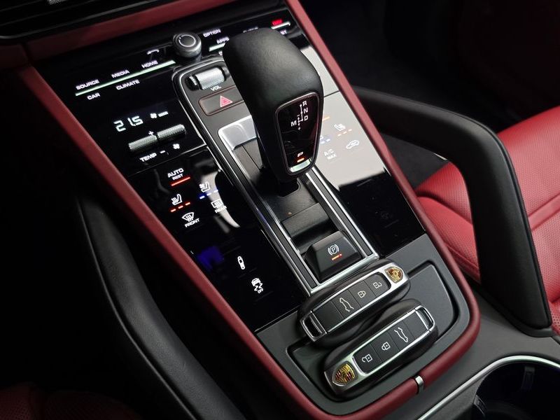 2022 Porsche Cayenne 3.0 PLATINUM EDITION photo 9