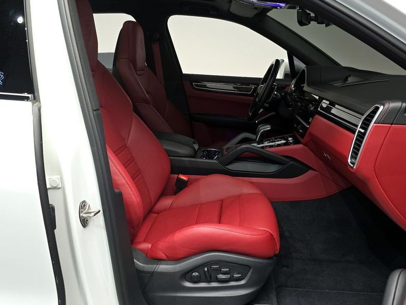 2022 Porsche Cayenne 3.0 PLATINUM EDITION photo 11