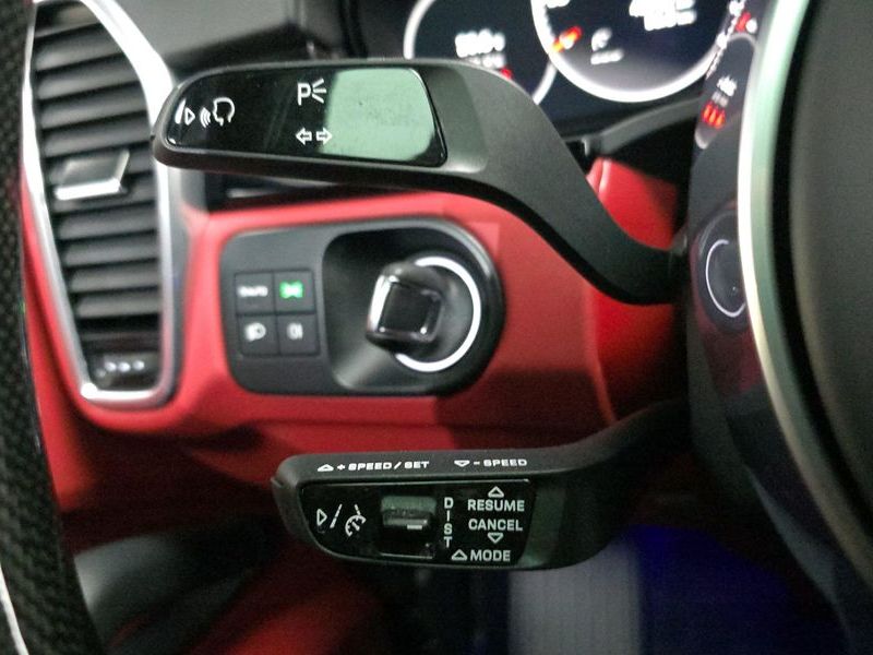 2022 Porsche Cayenne 3.0 PLATINUM EDITION photo 30