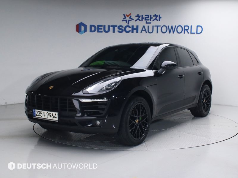 2017 Porsche Macan 2.0 95B photo 1