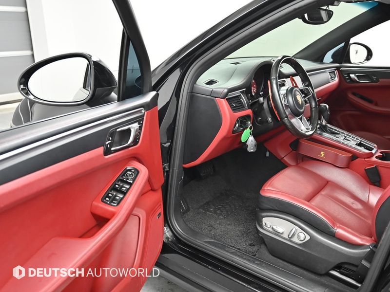2017 Porsche Macan 2.0 95B photo 11