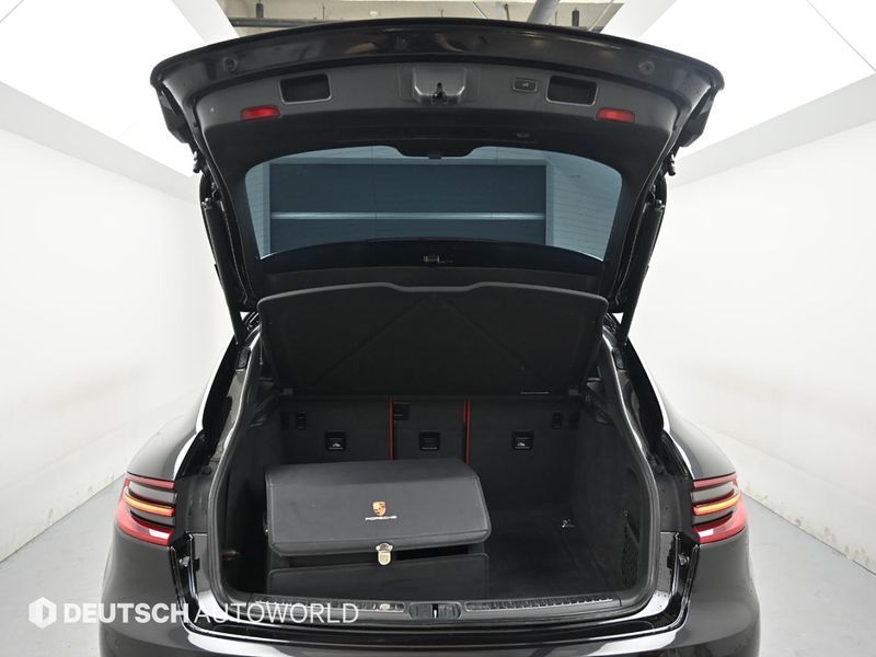 2017 Porsche Macan 2.0 95B photo 19