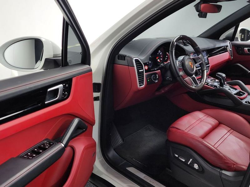 2020 Porsche Cayenne 3.0 photo 10