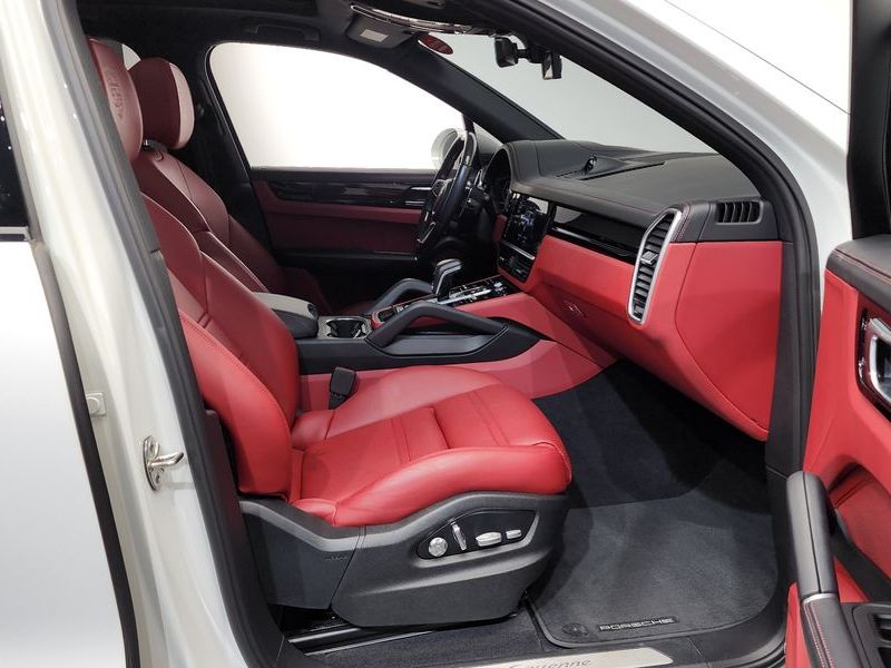 2020 Porsche Cayenne 3.0 photo 11
