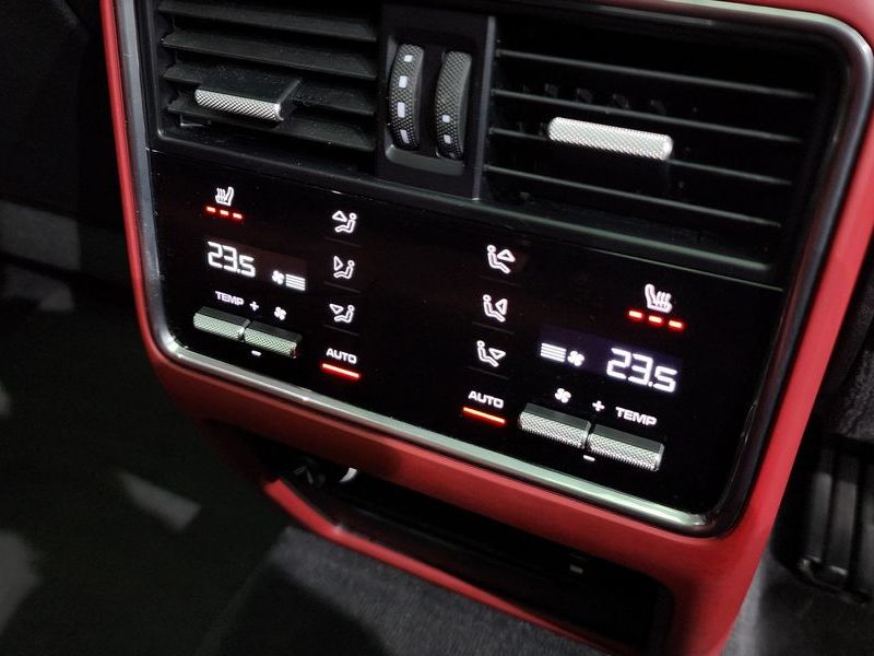 2020 Porsche Cayenne 3.0 photo 19