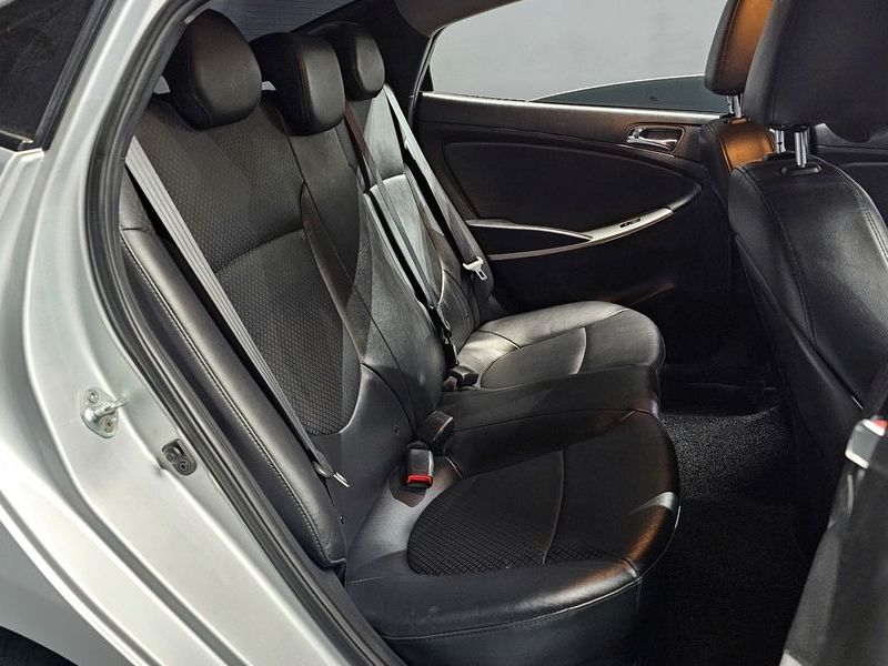 2014 Hyundai 엑센트 1.4 VVT Modern photo 11