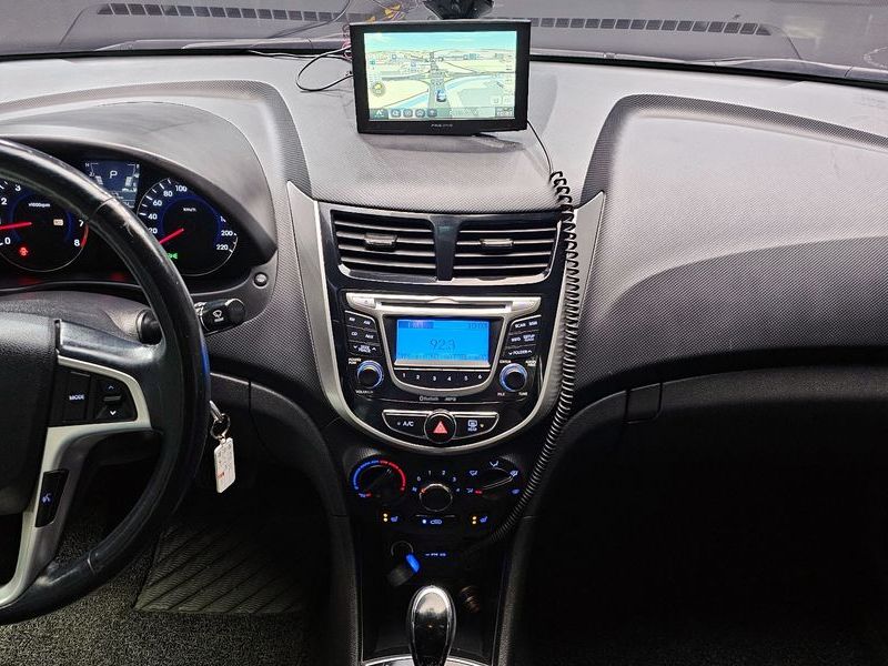 2014 Hyundai 엑센트 1.4 VVT Modern photo 14