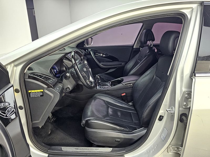 2015 Hyundai Grandeur HG220 Diesel Modern photo 7